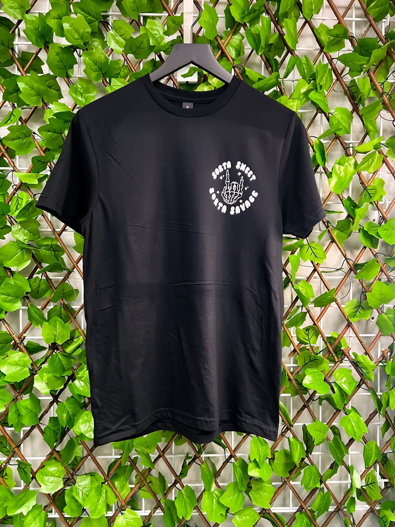 Savage Tee – Liliesandspades